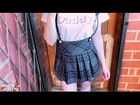 ❤️ 여학생은 그녀의 거시기를 깊이 빨고 수업 대신 성교합니다. ❌ 섹스 우리 ❌️