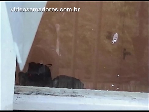 ❤️ 호색한 남자가 다른 남자와 그의 여자 친구를 보고, 부부를 방해하지 않고 섹스 비디오를 녹음한다. ❌  섹스 우리 ❌️